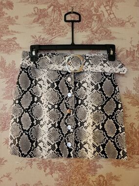 K.ZELL Snake Print Mini Skirt with Belt - Black/White